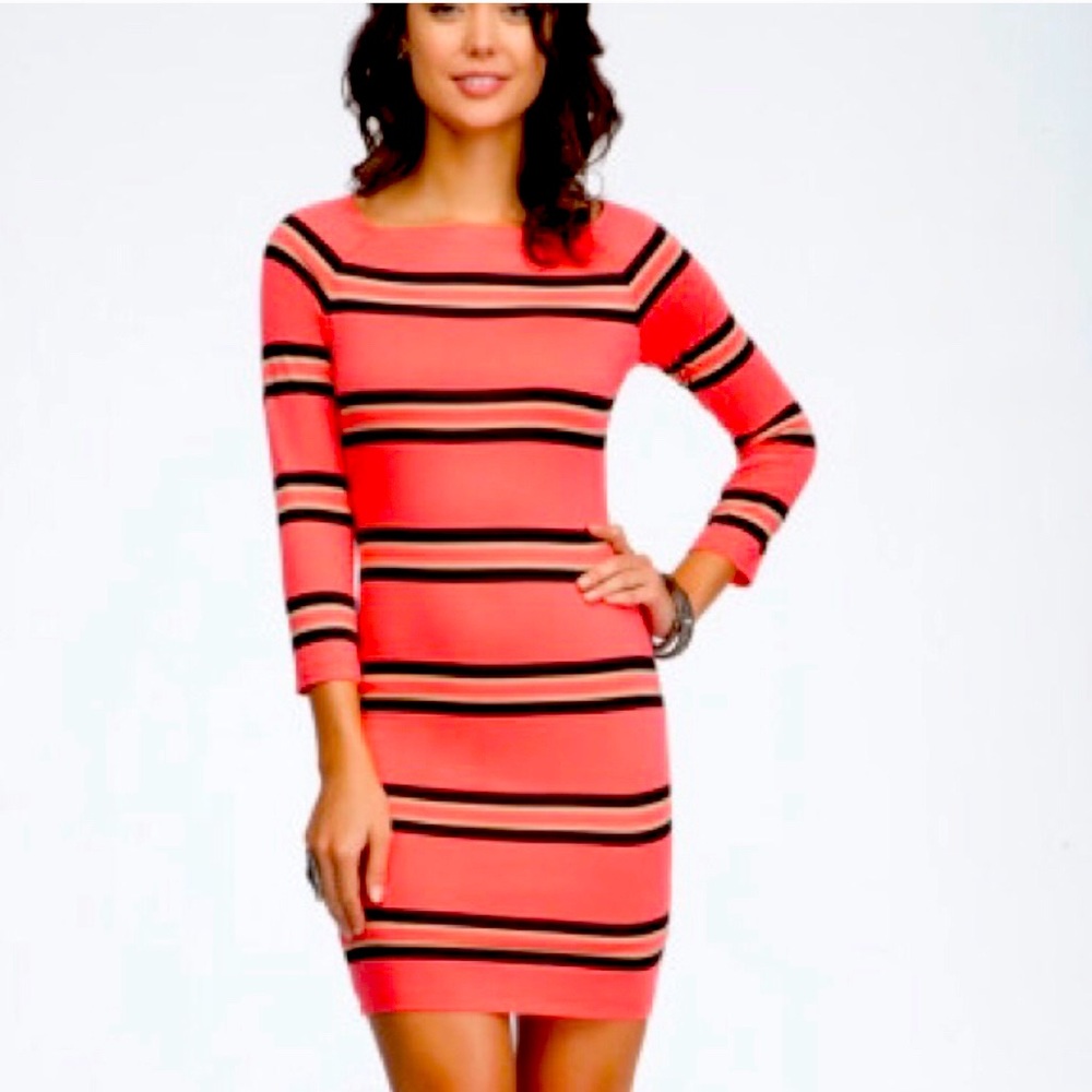 BEBE coral long sleeve dress 🌸